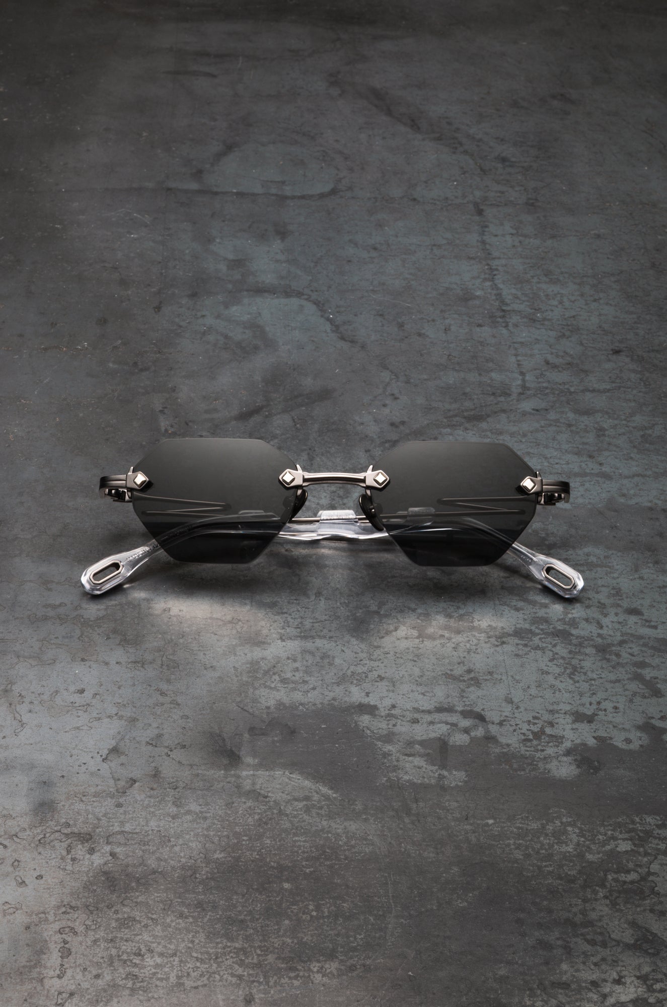 RIMLESS C36