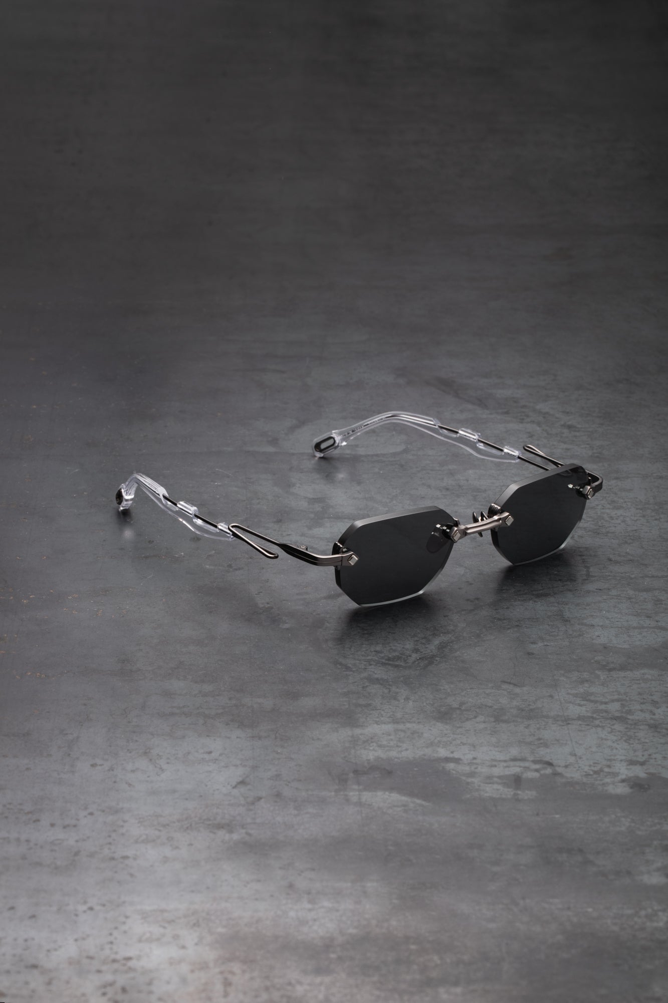 RIMLESS C33