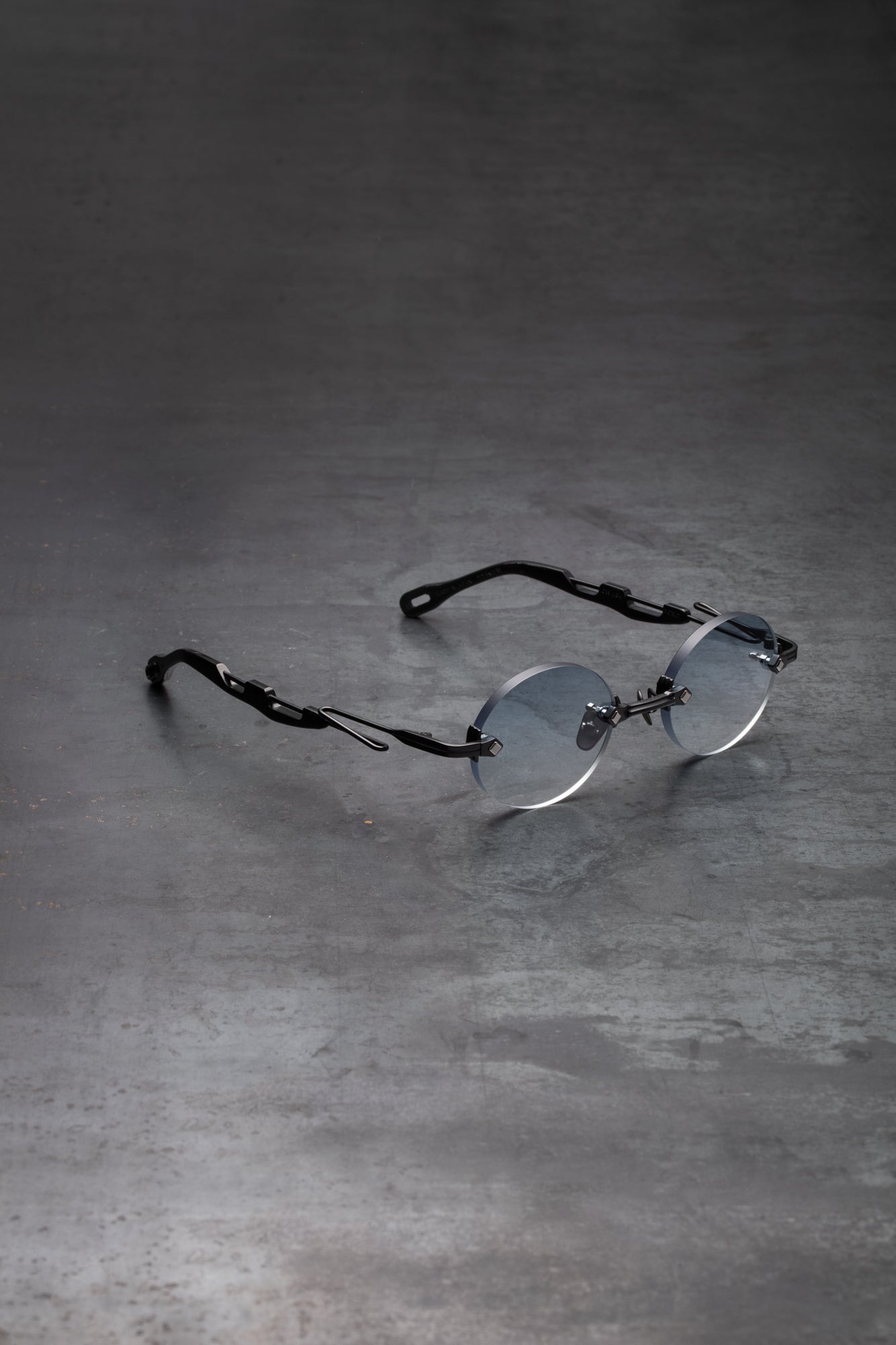 RIMLESS C39