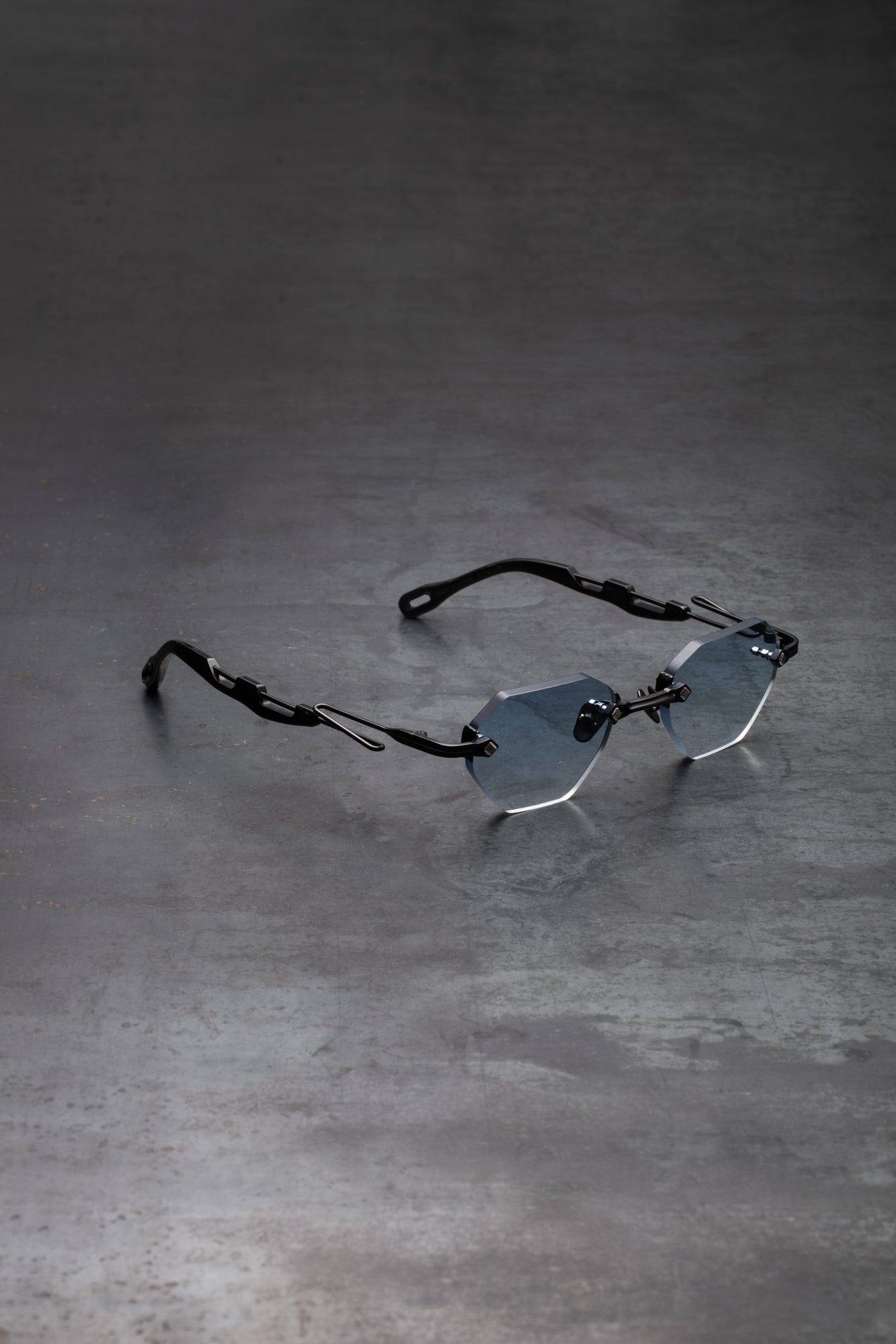 RIMLESS C36